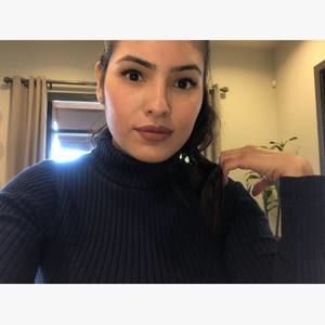 Meet your Posher, Cynthia